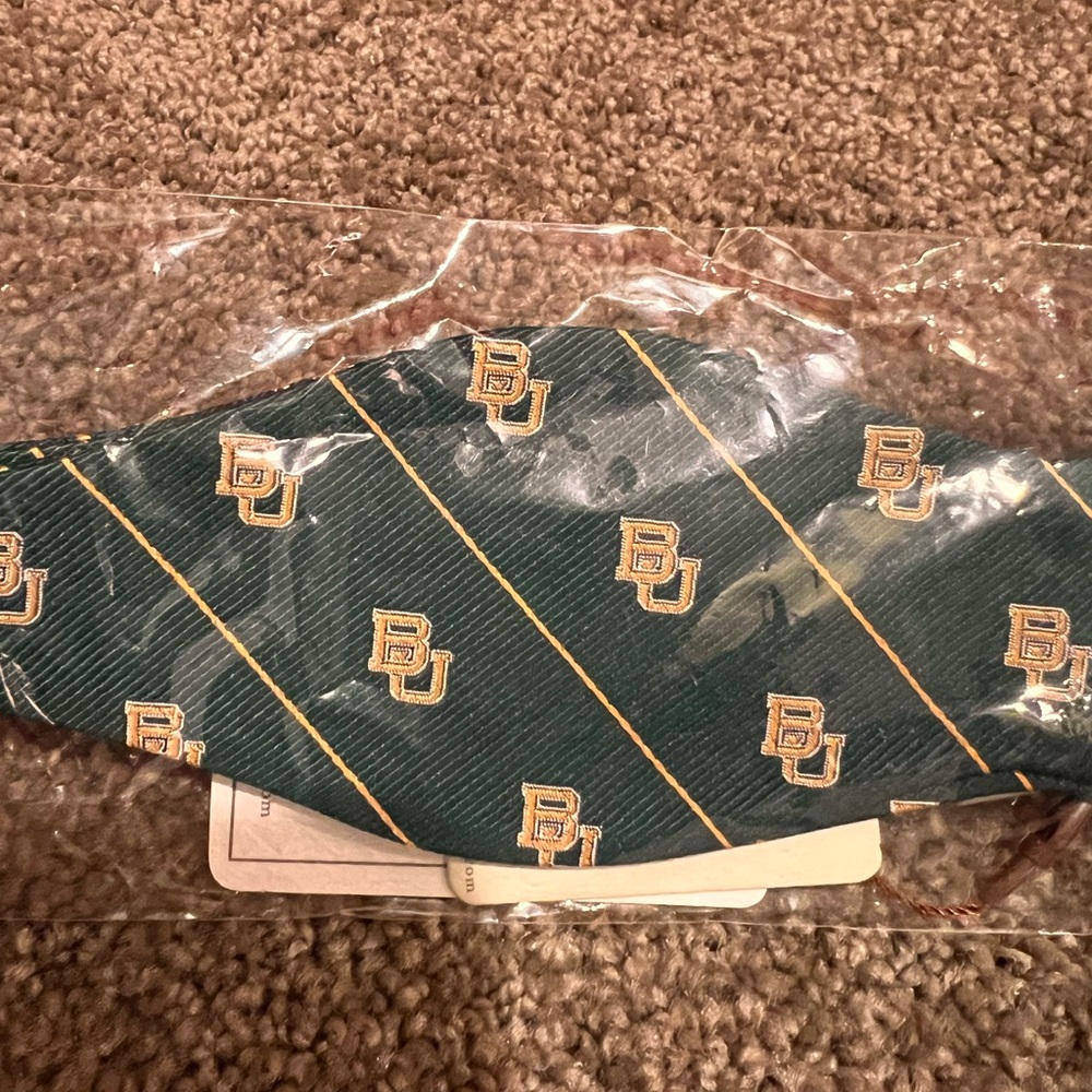 NEW Baylor Bow tie